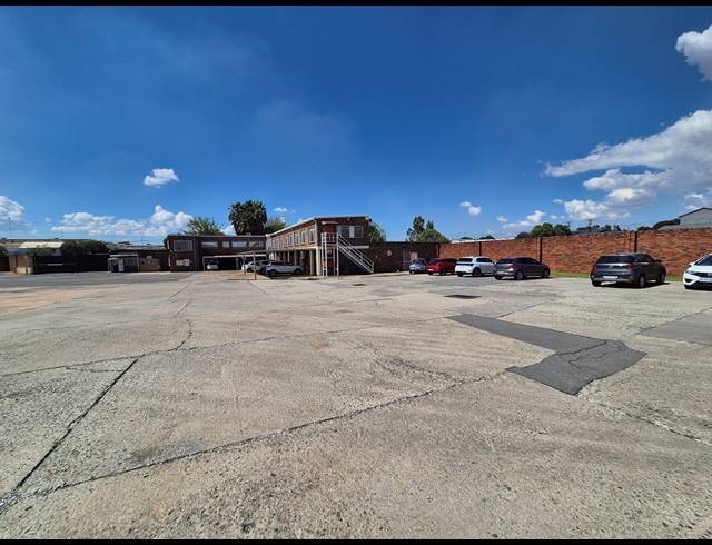 8,000M² WAREHOUSE FOR SALE IN WADEVILLE